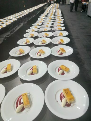 Mango & passionfruit delice